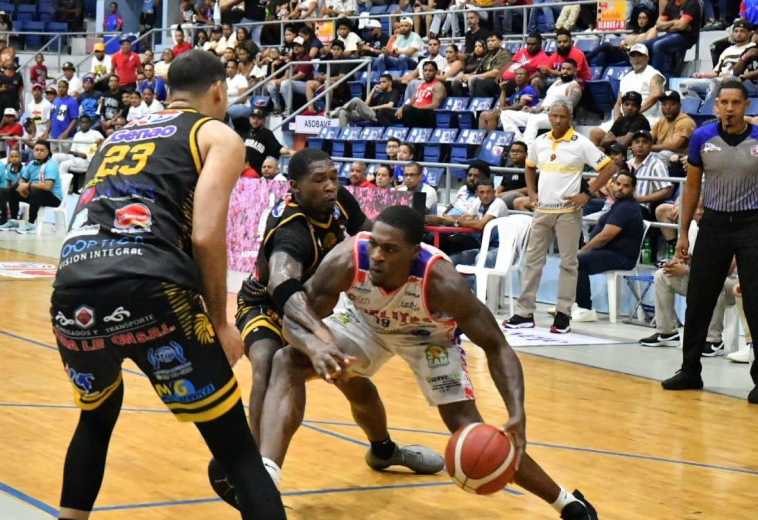 Dosa completa la barrida en la semifinal A del TBS La Vega