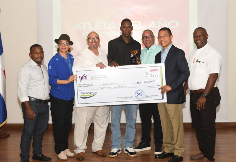 Taekwondo premia sus atletas y asociaciones del año