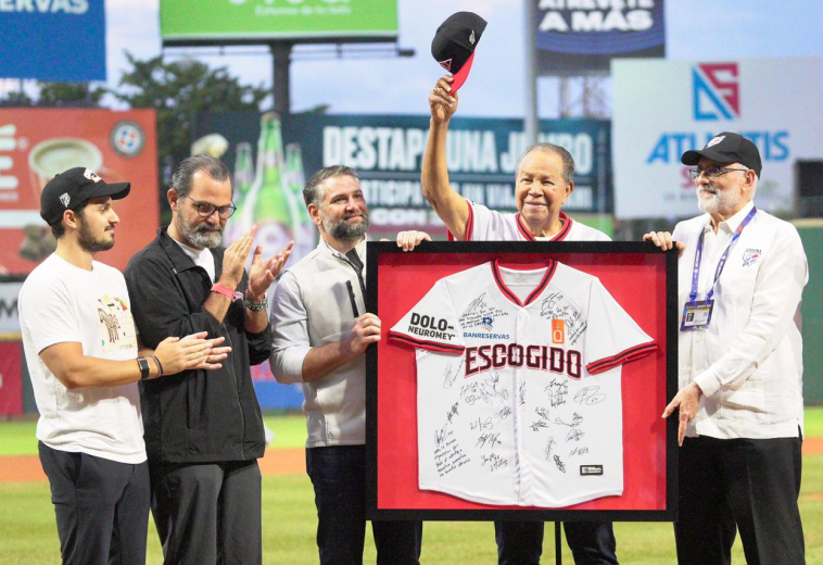 Escogido rinde tributo a Don Juan Marichal