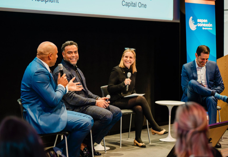 RD y Aspen Conexión llevan “¡Peloteros!” al Museo Whitney en Nueva York